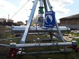 Control valve with 8 pressure regulator