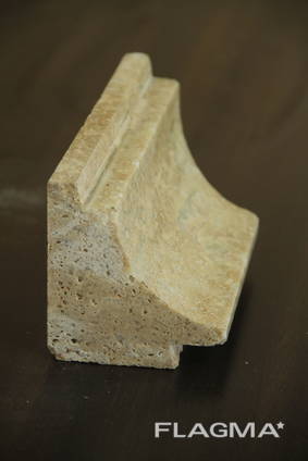 Карнизы из травертина