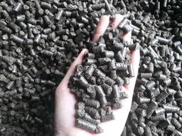 Пелет от слънчогледова люспа