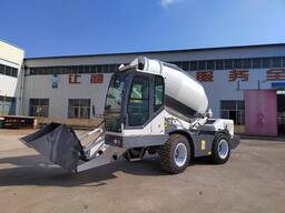 Self-propelled concrete plant Concrete Mixer LT4000