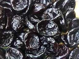 Слива сушеная (чернослив) сорт Венгерка баллончик Влажность от 26 до 30 %.