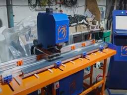 Станция за монтиране на нападатели и пробиване на стойки преди заваряване WS505