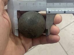 Steel grinding balls