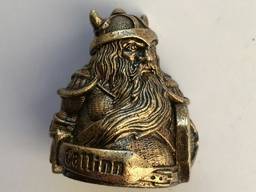 Сувениры из бронзы. Брелоки, статуэтки, напёрстки, магниты.